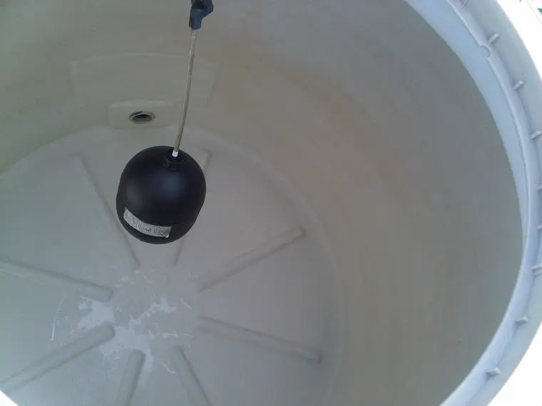 Limpieza profunda de tinacos y cisternas con hidrolavado en Chihuahua